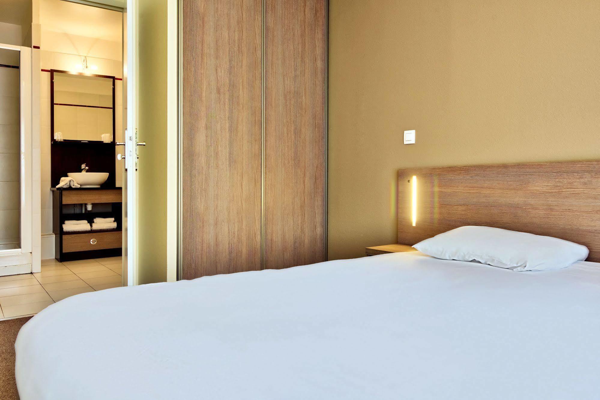 Zenitude Hotel-Residences Magny-Les-Hameaux Exterior photo