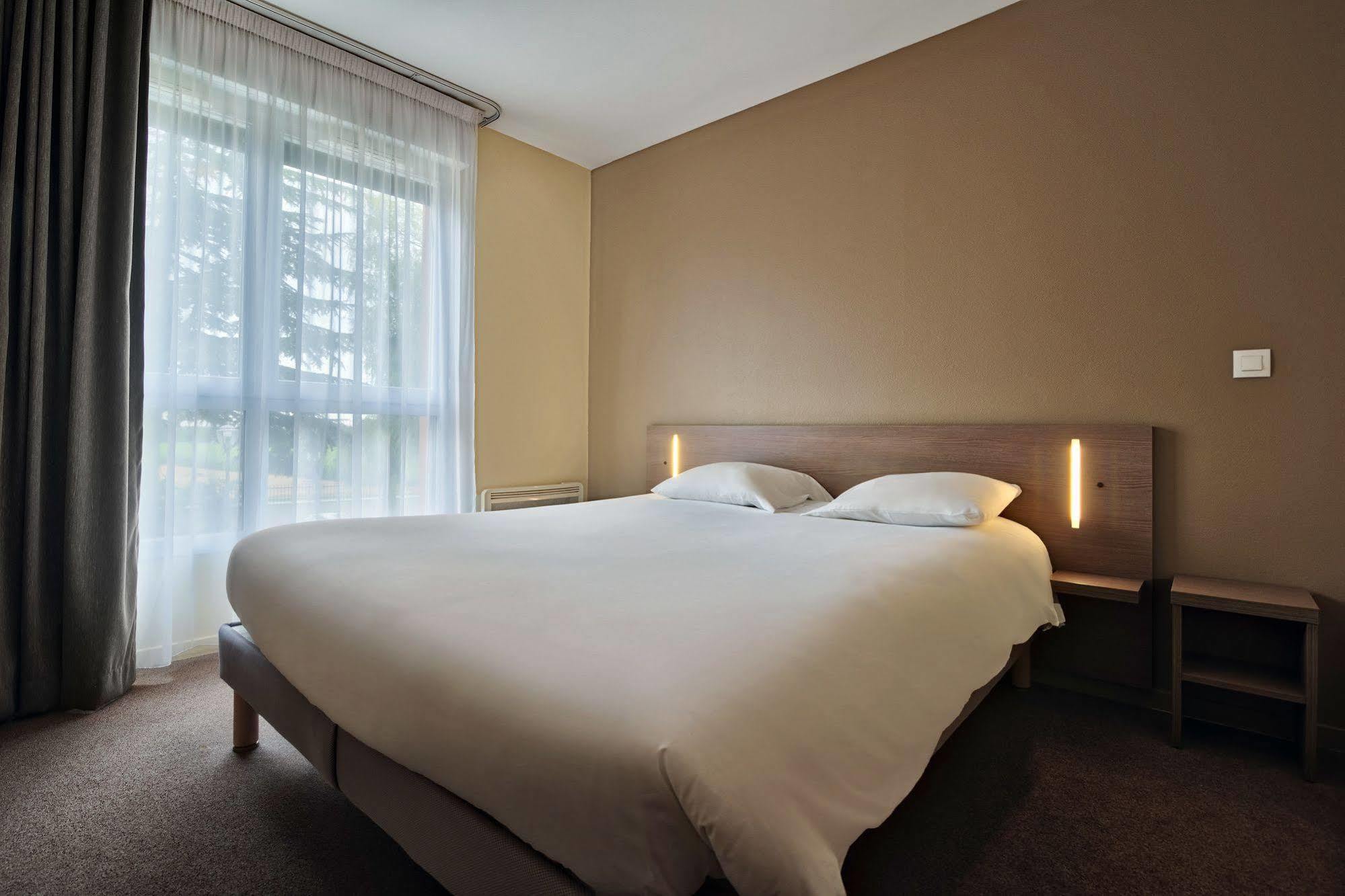 Zenitude Hotel-Residences Magny-Les-Hameaux Exterior photo
